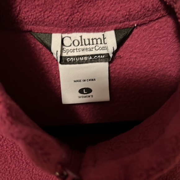 Columbia Fleece Jacket. Burgundy color. Size Large. - Picture 3 of 5